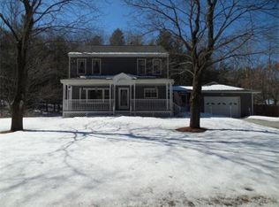 770 Reservoir Rd, Lunenburg, MA 01462