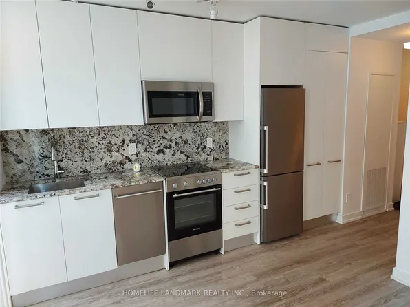 28 Wellesley St E, Toronto, ON