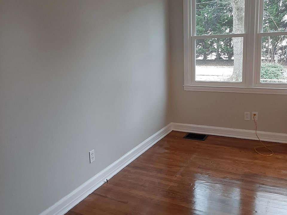 1st image of 7 Bristol Dr #A