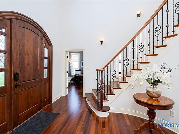 3rd image of 3683 Turtle Creek Dr