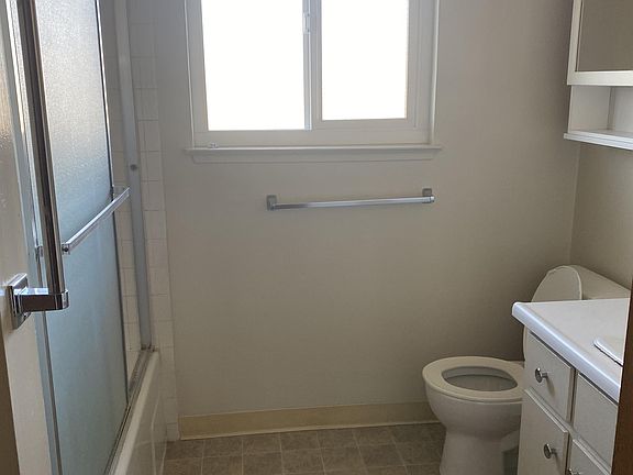 5th image of 414 Pennsylvania Ave #6