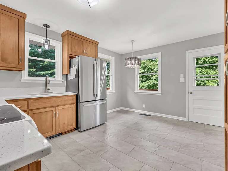 613 Channell Dr — Photo 11