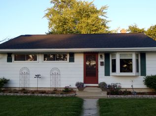 1220 4th Ave, Grafton, WI 53024