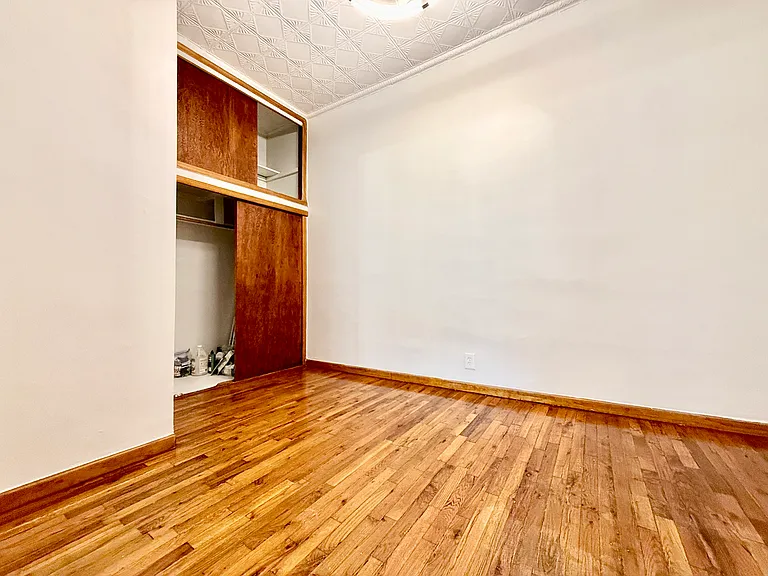 785 Dean St #2R — Photo 3