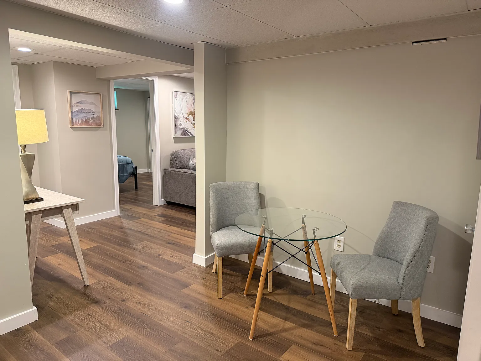 2 bed, 900 sqft, $2,000 — Photo 2