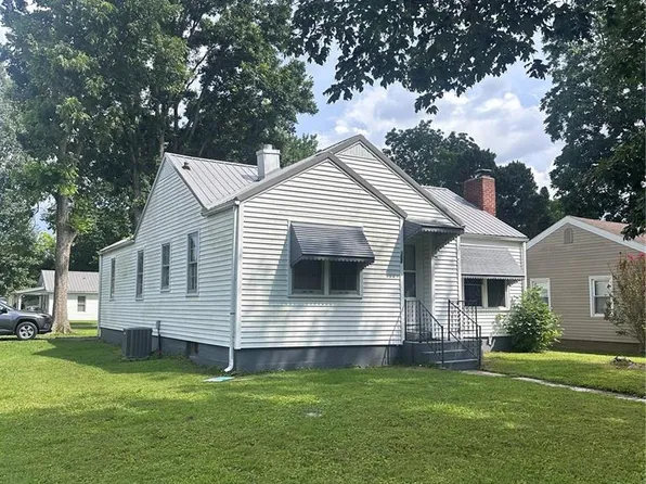 602 S 3rd St, Chaffee, MO 63740