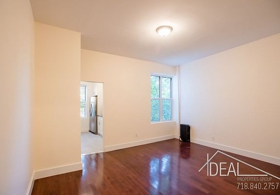 2nd image of 477 Hancock St #4