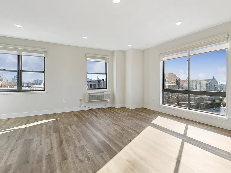 582 66th Street — Photo 11