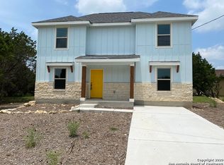 1749 Greenhill Dr, Canyon Lake, TX 78133