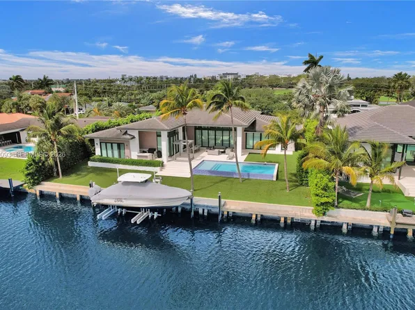 1651 Diplomat Pkwy, Hallandale, FL 33009