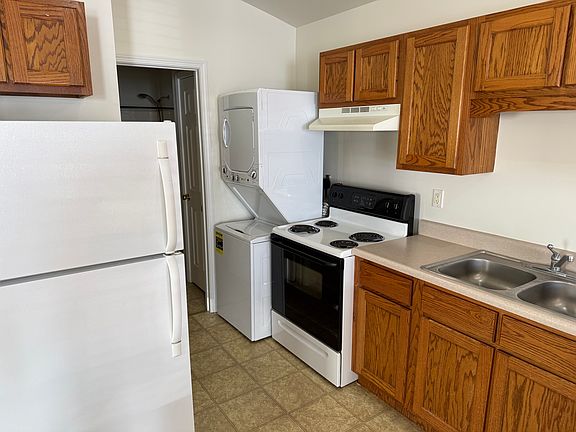 4th image of 611 Salisbury St