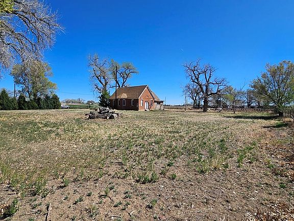 5th image of 26112 Nicholson Rd
