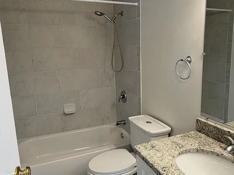 11 Warren Lodge Ct #1A — Photo 9