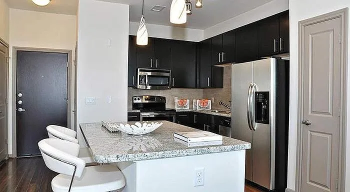 2700 Brazos St #B3 — Photo 12