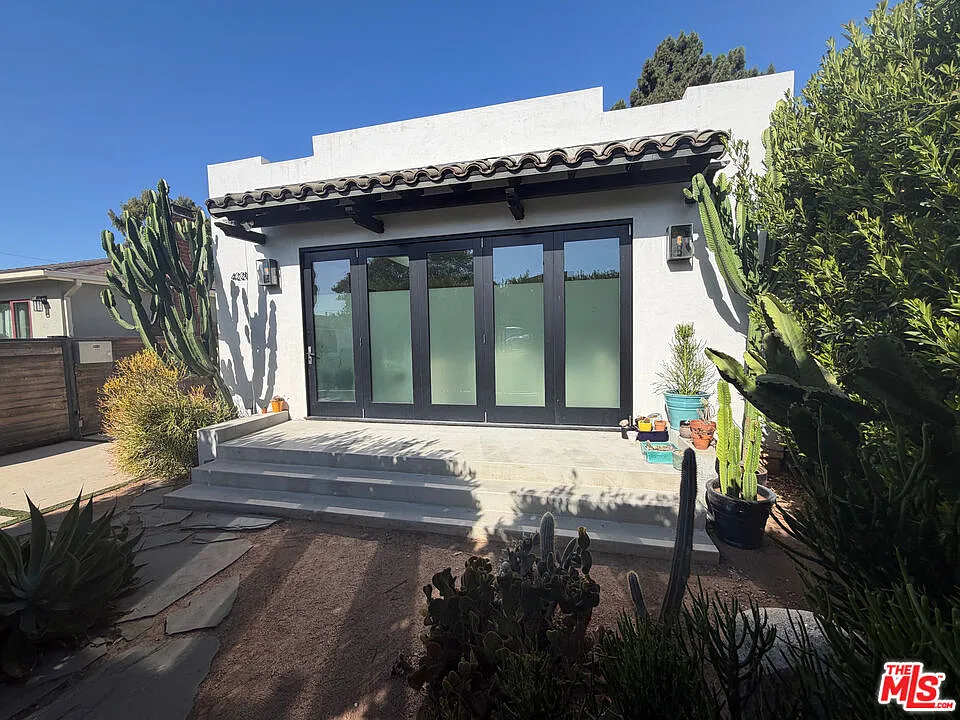 4221 McConnell Blvd