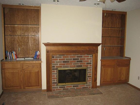 3rd image of 2577 Park St
