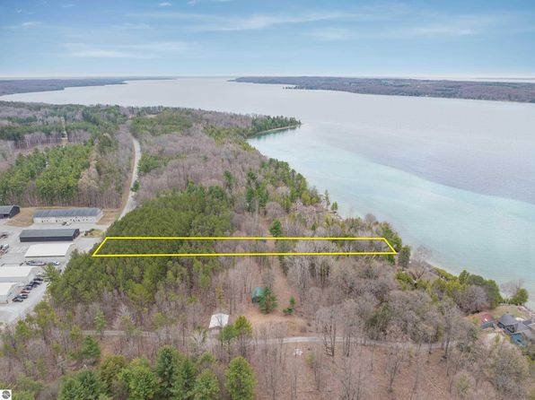 V/l Ne Torch Lake Dr, Central Lake, MI 49622