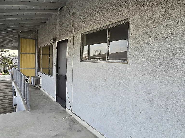 753 Southview Rd #E — Photo 3