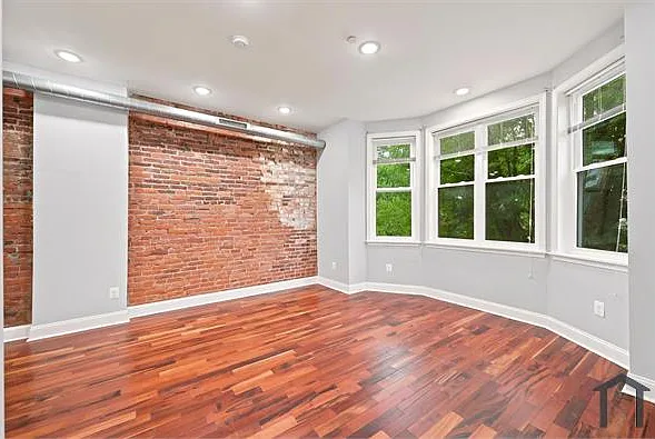 3220 W Diamond St #2 — Photo 2