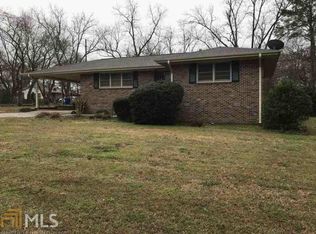 7169 Lakeview Dr SW, Covington, GA