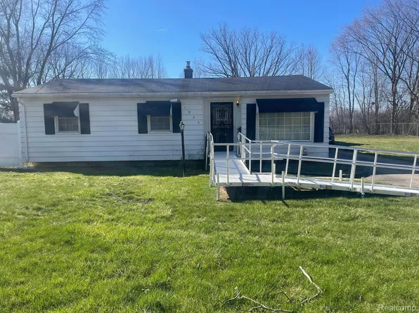 1926 Joseph St, Flint, MI 48505