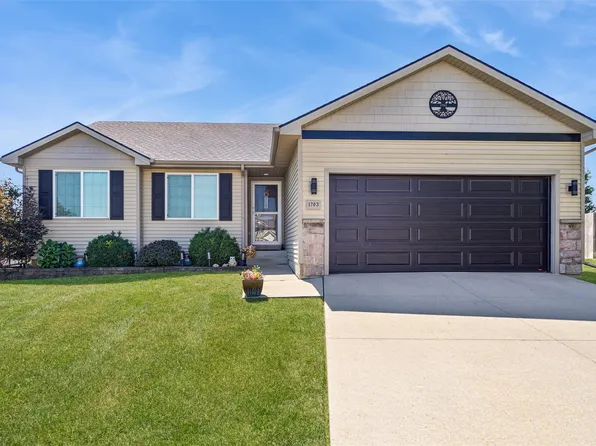 1703 E Boston Pl, Indianola, IA 50125