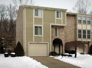 423 Timber Dr, Trafford, PA 15085