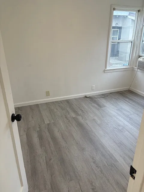 2 bed, 1000 sqft, $1,850 — Photo 2