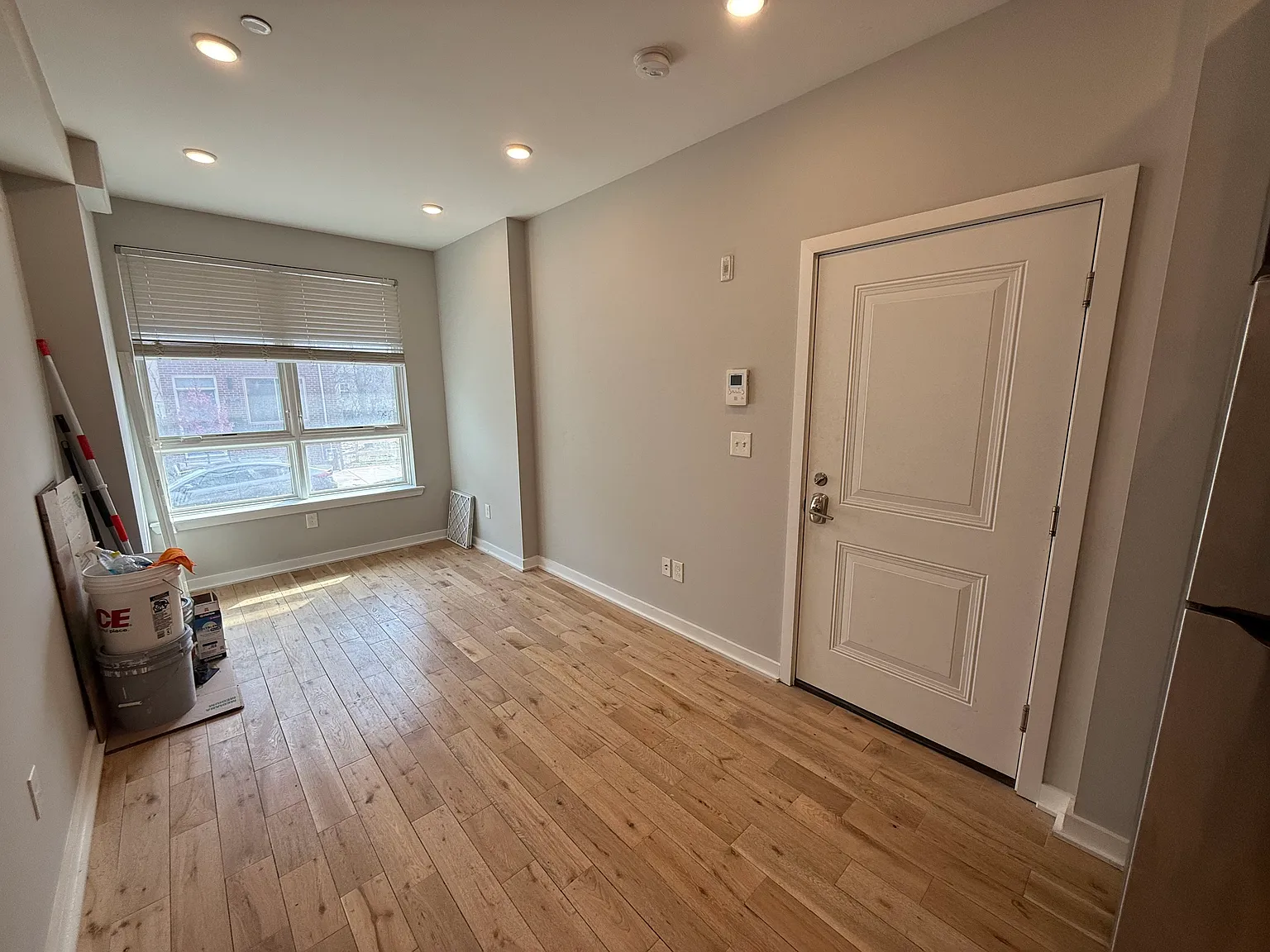 3 bed, 1500 sqft, $2,100 — Photo 2