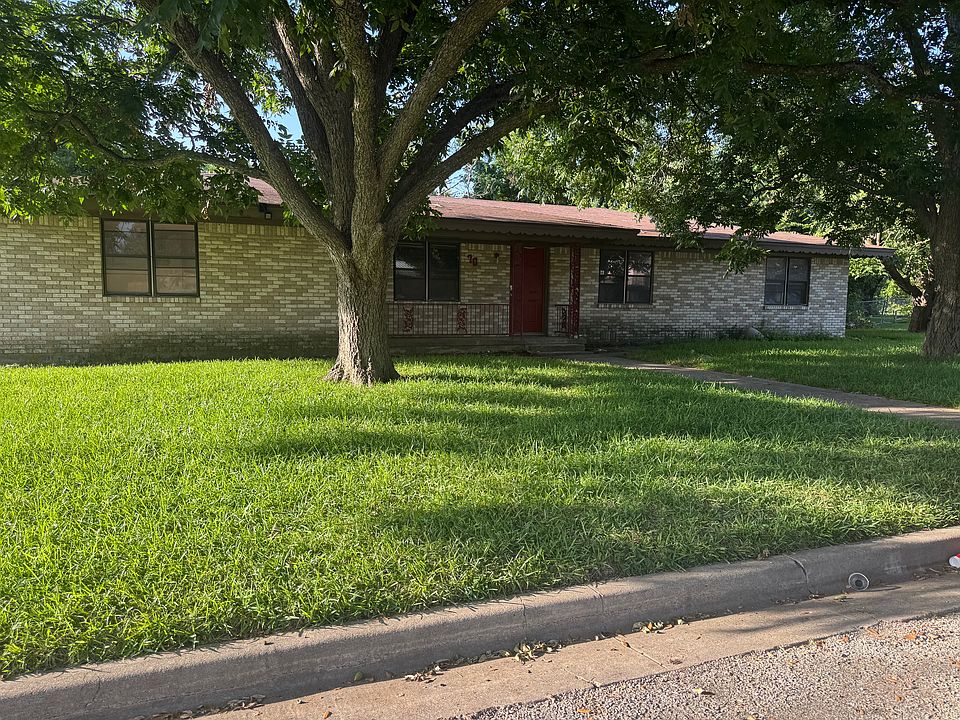2nd image of 700 W Denison Dr