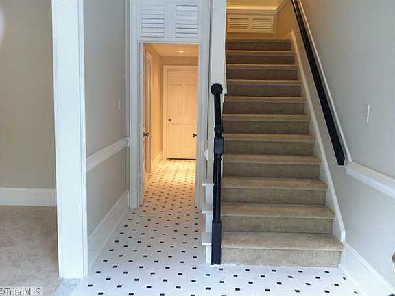 2nd image of 19D Fountain Manor Dr