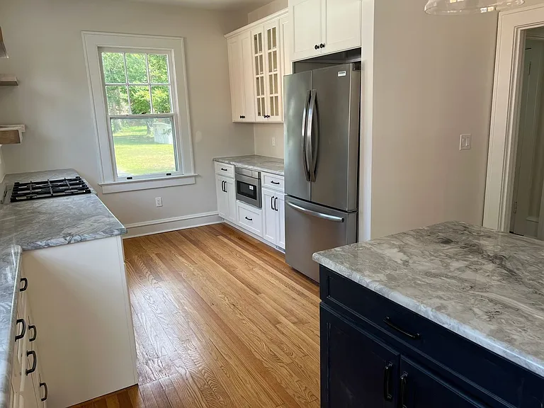 321 Union St — Photo 2