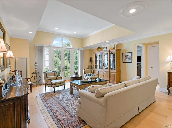 427 Trump Park, Shrub Oak, NY 10588