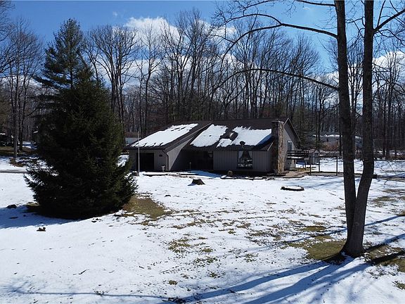 2nd image of 11 Orchard Camp Dr