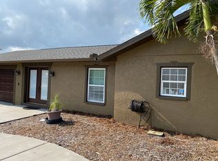 8707 Thornwood Ln, Tampa, FL 33615