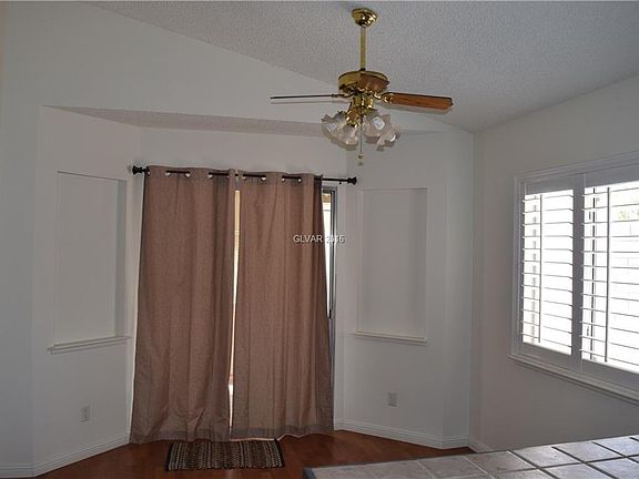 5th image of 3233 Shoreheight St #0