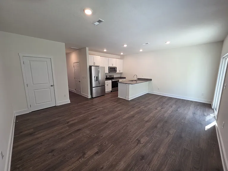 246 Business Park Ln — Photo 4