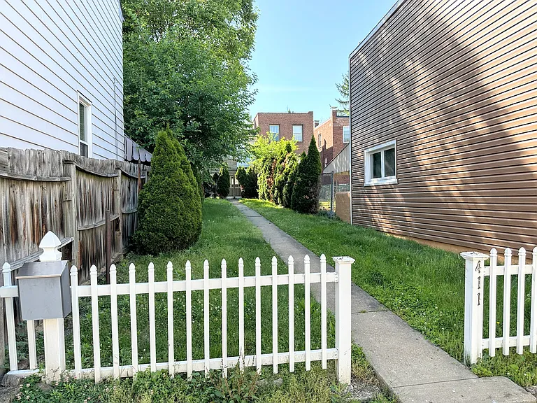 411 Sapphire Way — Photo 26