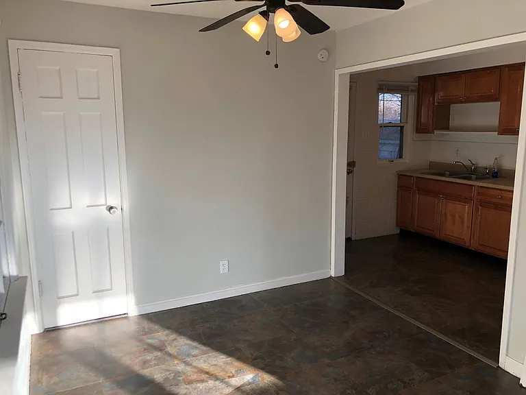 7533 Haywood Dr — Photo 6