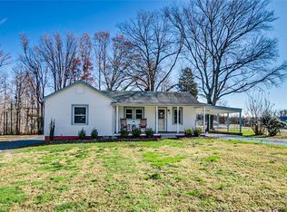 172 Wayside Dr, Thomasville, NC 27360