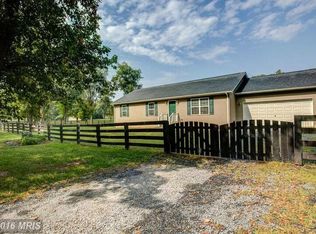 52 Bunkhouse Rd, Kearneysville, WV 25430