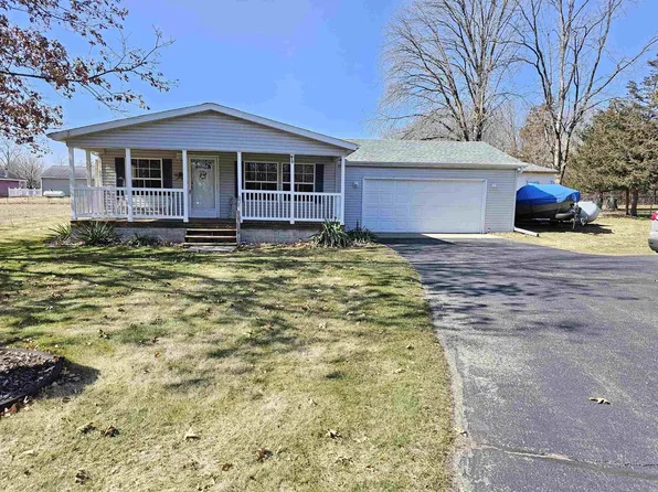 213 Fran Court, Oxford, WI 53952