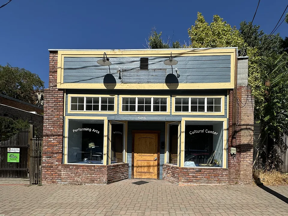5819-5821 Sacramento Ave