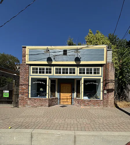 5819-5821 Sacramento Ave Photo 1