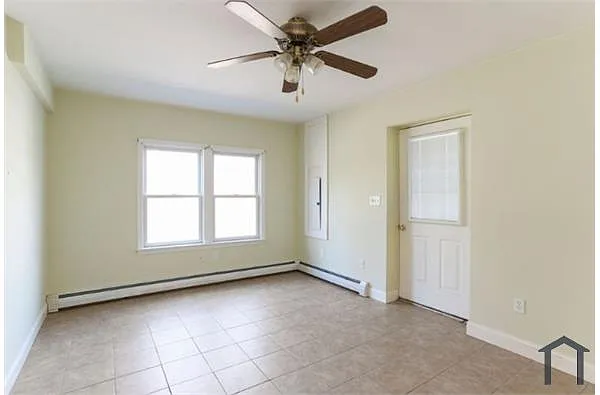Building Photo - 17 Lincoln Ave #1