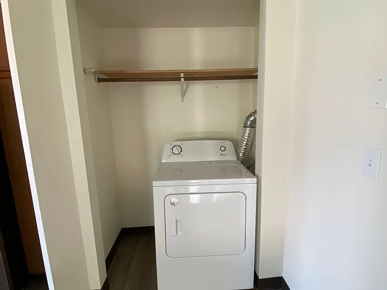 85D Center St — Photo 8