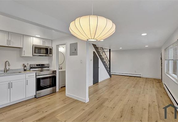 5th image of 7205 Tennyson St APT 4