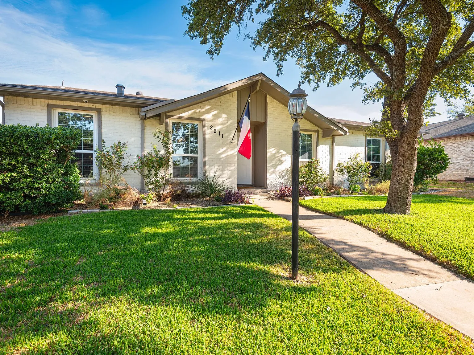 3 bed, 1576 sqft, $2,650 — Photo 3