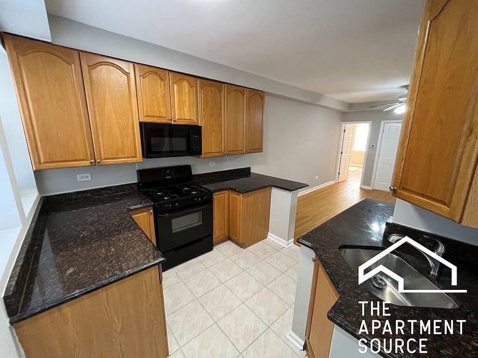 1st image of 4009 W Nelson St #8A