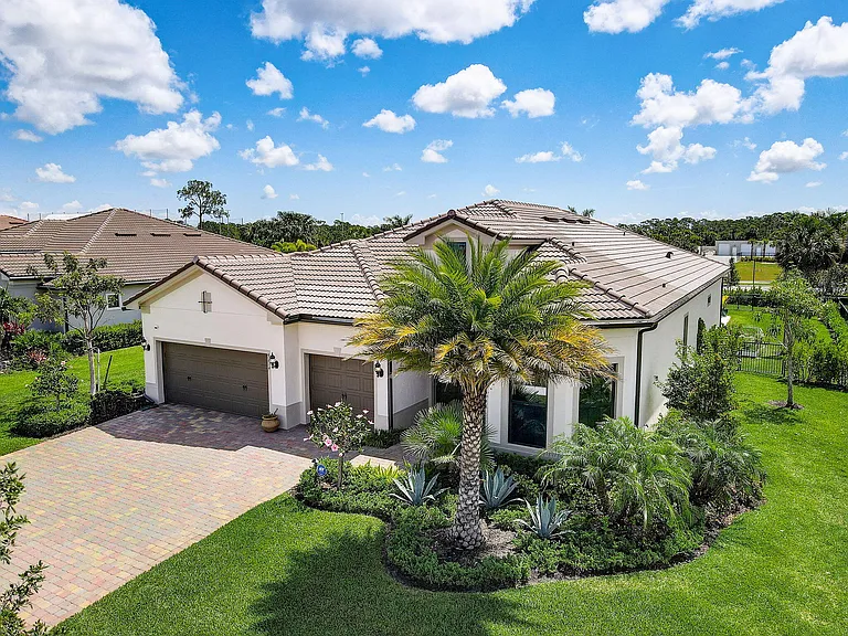 9234 Balsamo Dr — Photo 53